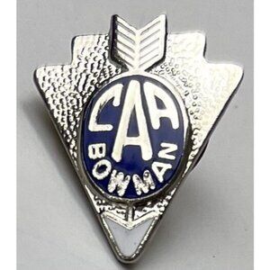 VTG Blue/White/Silvertone CAA Camp Archery NAA JOAD Arrowhead BOWMAN Pin PINBACK